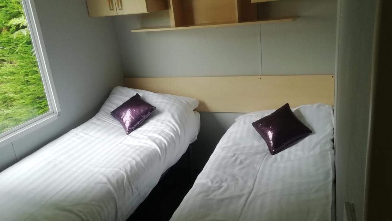 Static Caravan For Hire, Budget Friendly Edinburg Exteriör bild